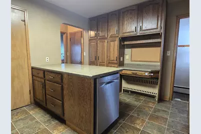 831 4th Avenue SW, Pipestone, MN 56164 - Photo 8