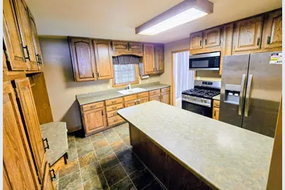 831 4th Avenue SW, Pipestone, MN 56164 - Photo 10