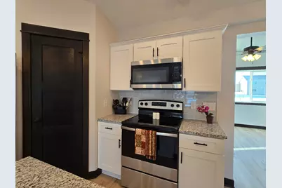 912 Katelyn Circle NE, Montgomery, MN 56069 - Photo 4