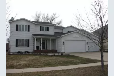 916 42nd Avenue N, Fargo, ND 58102 - Photo 1