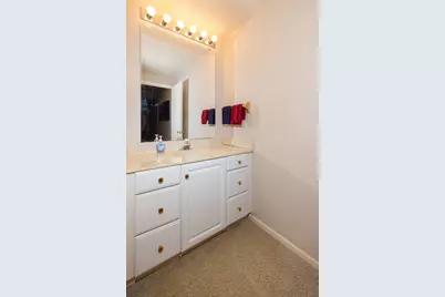 916 42nd Avenue N, Fargo, ND 58102 - Photo 48