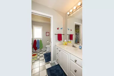 916 42nd Avenue N, Fargo, ND 58102 - Photo 38
