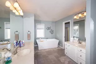 916 42nd Ave N, Fargo, ND 58102 - Photo 30