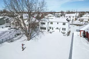 916 42nd Ave N, Fargo, ND 58102 - Photo 4