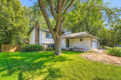 11132 100th Place N, Maple Grove, MN 55369 - Photo 2