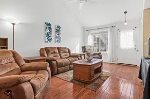 8958 Pheasant Ln, Saint Bonifacius, MN 55375 - Photo 2