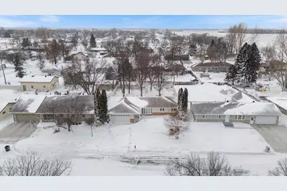 606 NE 3 Street NE, Dilworth, MN 56529 - Photo 2