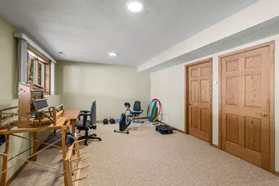 1293 Castle Court, Golden Valley, MN 55427 - Photo 40