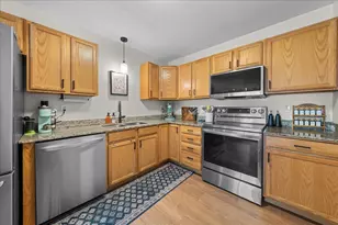 1579 County Rd D E, Maplewood, MN 55109 - Photo 12