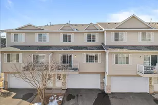 1579 County Rd D E, Maplewood, MN 55109 - Photo 2