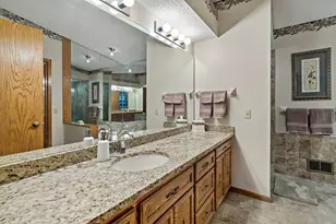 808 Bryant Ln, Burnsville, MN 55337 - Photo 18