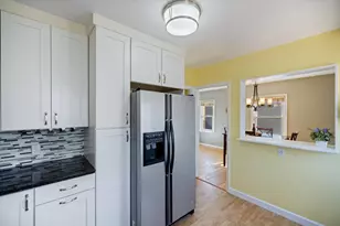 3847 Zenith Ave N, Robbinsdale, MN 55422 - Photo 16