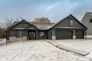 2844 Pinewood Ridge Dr SE, Rochester, MN 55904 - Photo 1