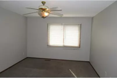 8761 N Maplebrook Circle, Brooklyn Park, MN 55445 - Photo 10