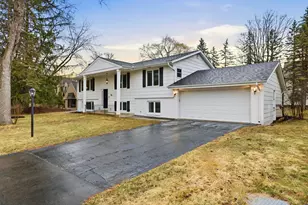 6501 Aspen Rd, Edina, MN 55436 - Photo 2