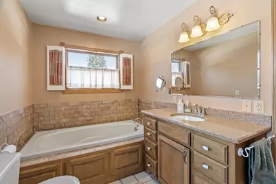 2476 Tierney Avenue E, North Saint Paul, MN 55109 - Photo 22