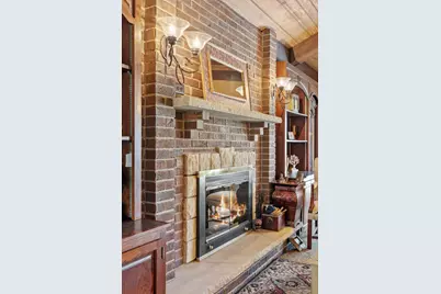 2476 Tierney Avenue E, North Saint Paul, MN 55109 - Photo 10