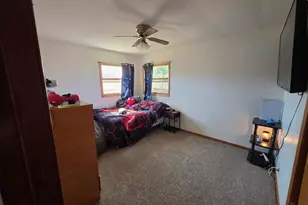 1002 Linden St, Luverne, MN 56156 - Photo 20