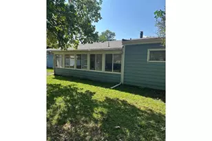 1002 Linden St, Luverne, MN 56156 - Photo 2