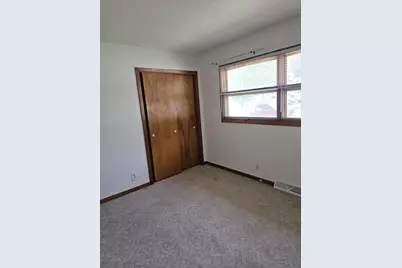1002 Linden Street, Luverne, MN 56156 - Photo 38