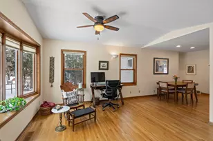 8425 Kell Ave S, Bloomington, MN 55437 - Photo 12