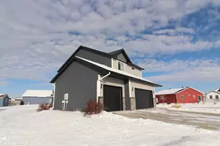 4515 12th St S, Moorhead, MN 56560 - Photo 2