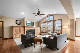 16908 E Lake Dr, Lakeville, MN 55044 - Photo 4