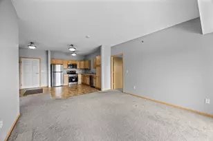 601 Levander Way, South Saint Paul, MN 55075 - Photo 8