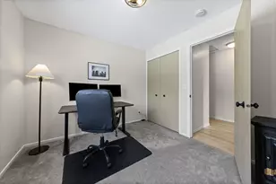 10746 Toledo Ct, Bloomington, MN 55437 - Photo 24