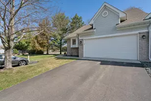 2640 Pine Ridge Dr, Anoka, MN 55303 - Photo 2