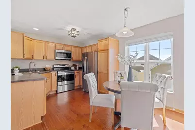 2856 Clover Ridge Drive, Chaska, MN 55318 - Photo 8