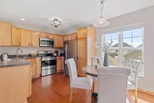 2856 Clover Ridge Dr, Chaska, MN 55318 - Photo 8