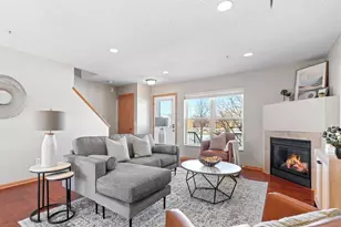 2856 Clover Ridge Dr, Chaska, MN 55318 - Photo 4