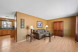 405 Sunrise Dr, Olivia, MN 56277 - Photo 6