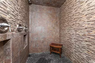 701 4th St SW, Austin, MN 55912 - Photo 22