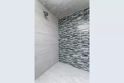 701 4th Street SW, Austin, MN 55912 - Photo 38