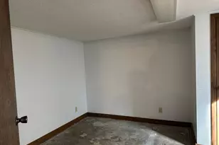631 N Cedar St, Luverne, MN 56156 - Photo 26