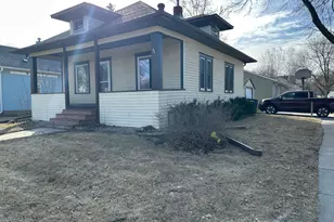 631 N Cedar St, Luverne, MN 56156 - Photo 2