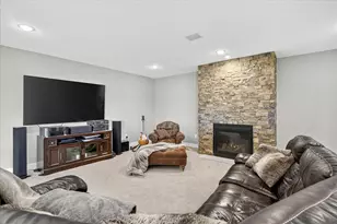 7604 E 250th St, Elko New Market, MN 55020 - Photo 34