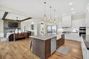 7604 E 250th St, Elko New Market, MN 55020 - Photo 10