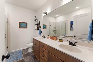 605 Hideaway Ln, Woodbury, MN 55129 - Photo 20