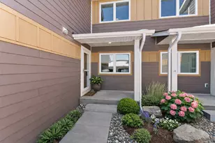 605 Hideaway Ln, Woodbury, MN 55129 - Photo 2