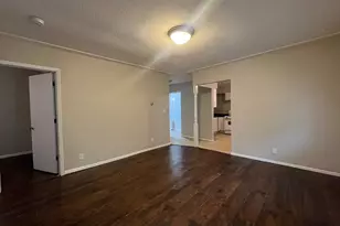 1092 Edgerton St, Saint Paul, MN 55130 - Photo 4