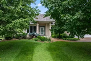 2631 Hawk Hill Ln SW, Rochester, MN 55902 - Photo 4