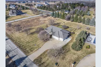 2631 Hawk Hill Lane SW, Rochester, MN 55902 - Photo 14