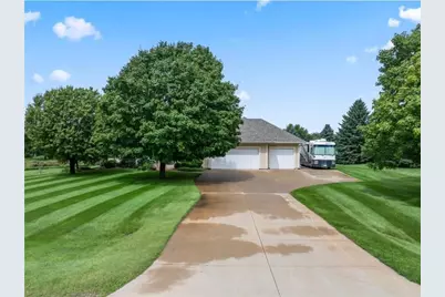 2631 Hawk Hill Lane SW, Rochester, MN 55902 - Photo 4