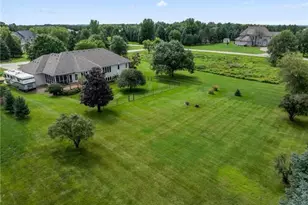 2631 Hawk Hill Ln SW, Rochester, MN 55902 - Photo 10
