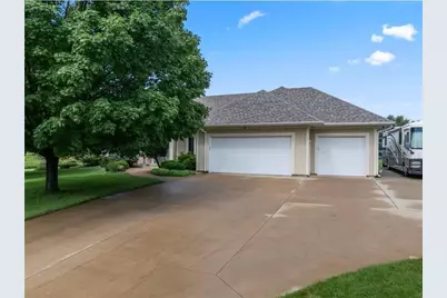 2631 Hawk Hill Lane SW, Rochester, MN 55902 - Photo 8