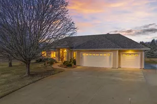 2631 Hawk Hill Ln SW, Rochester, MN 55902 - Photo 10