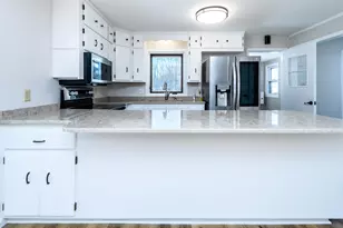 10935 S Thomas Ave S, Bloomington, MN 55431 - Photo 4